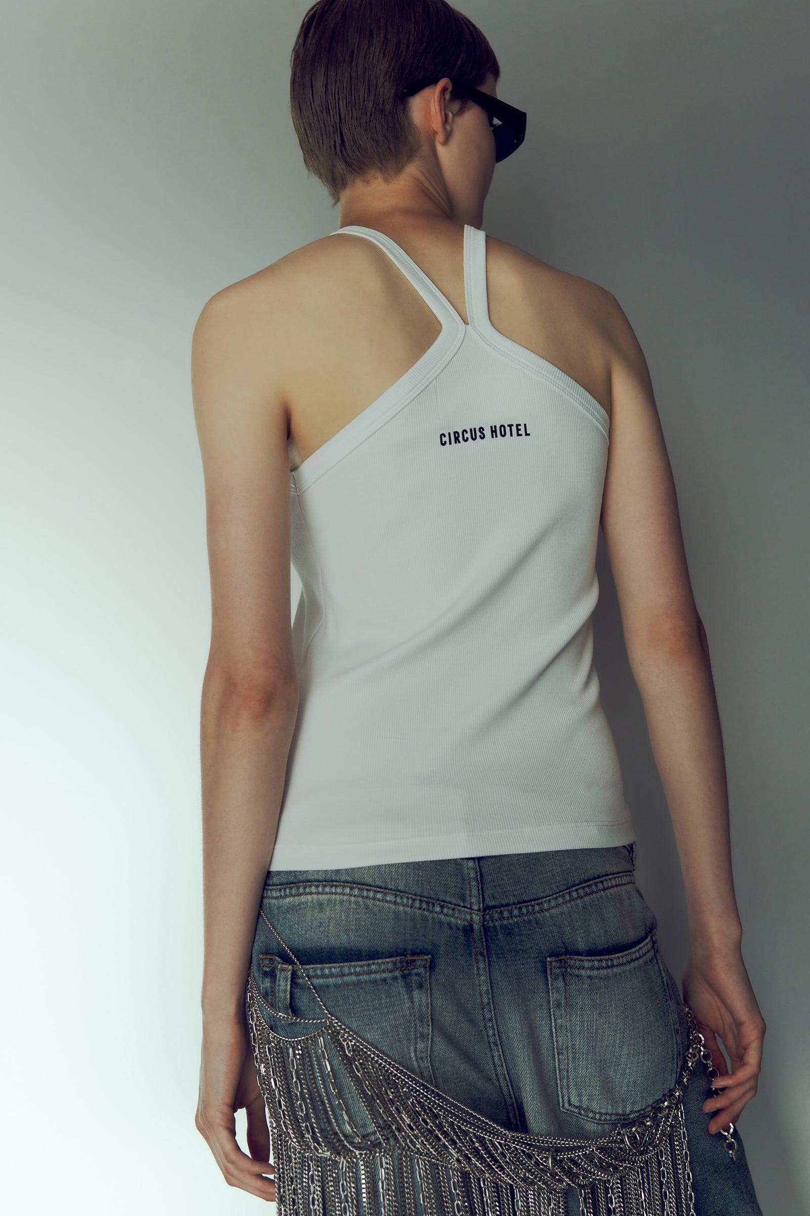 LONG NECKLINE TOP