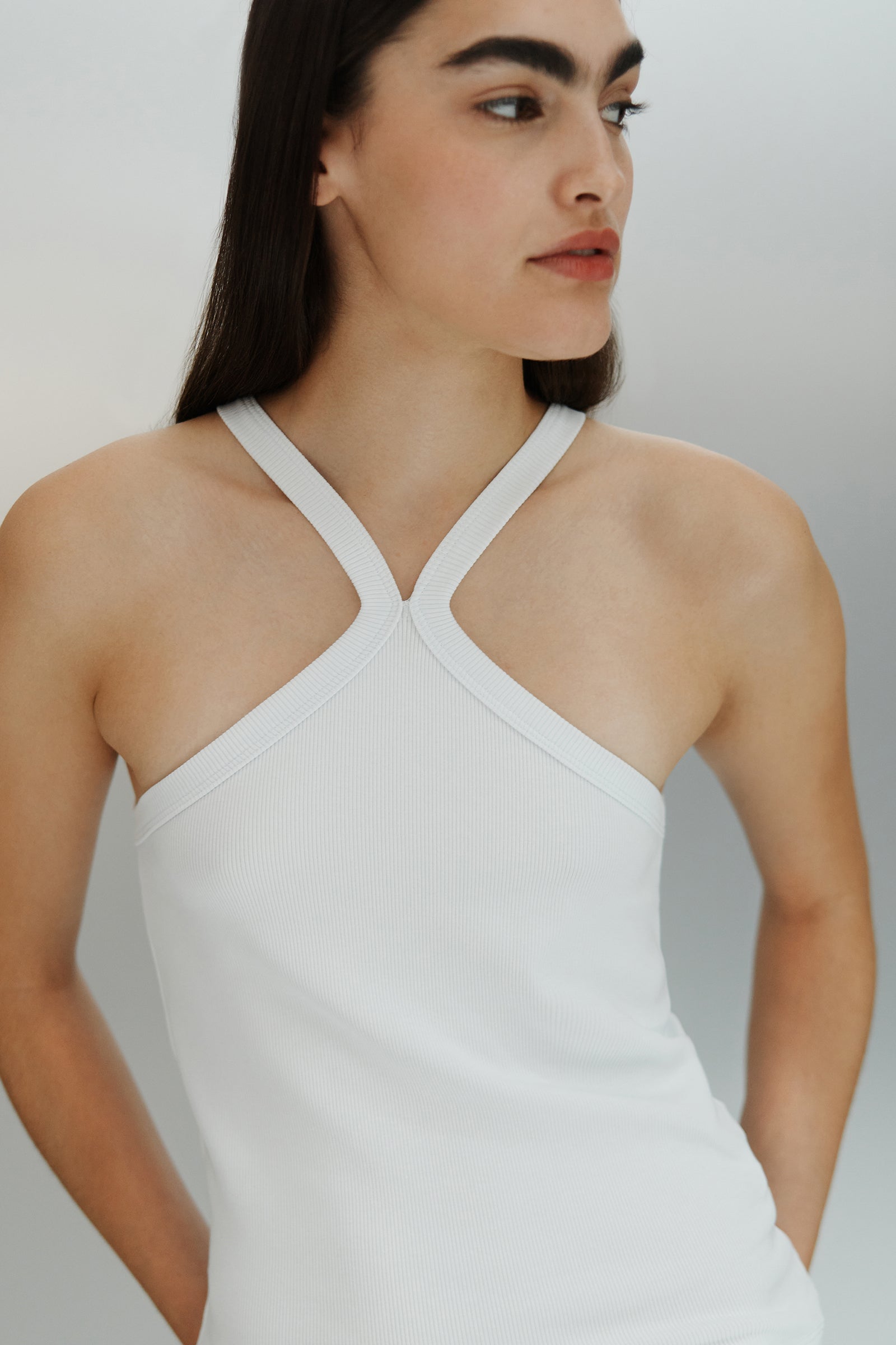 LONG NECKLINE TOP