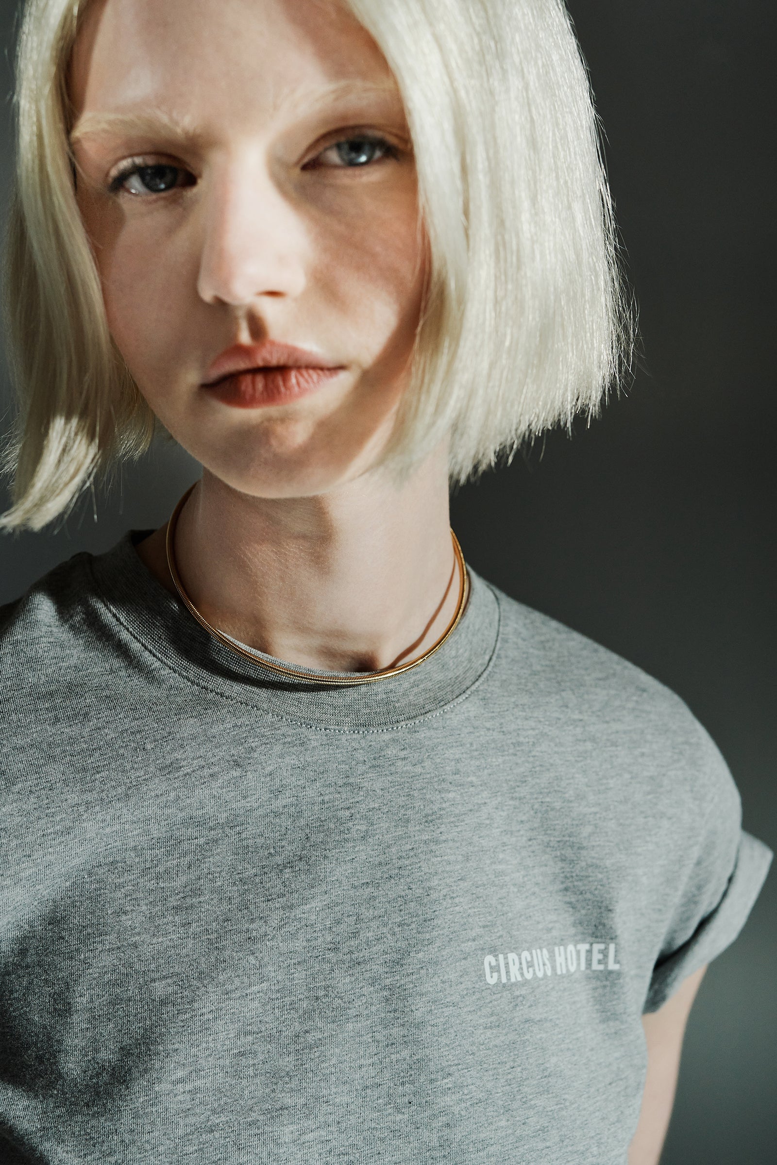 T-SHIRT SCHIENA SCOPERTA LOGO