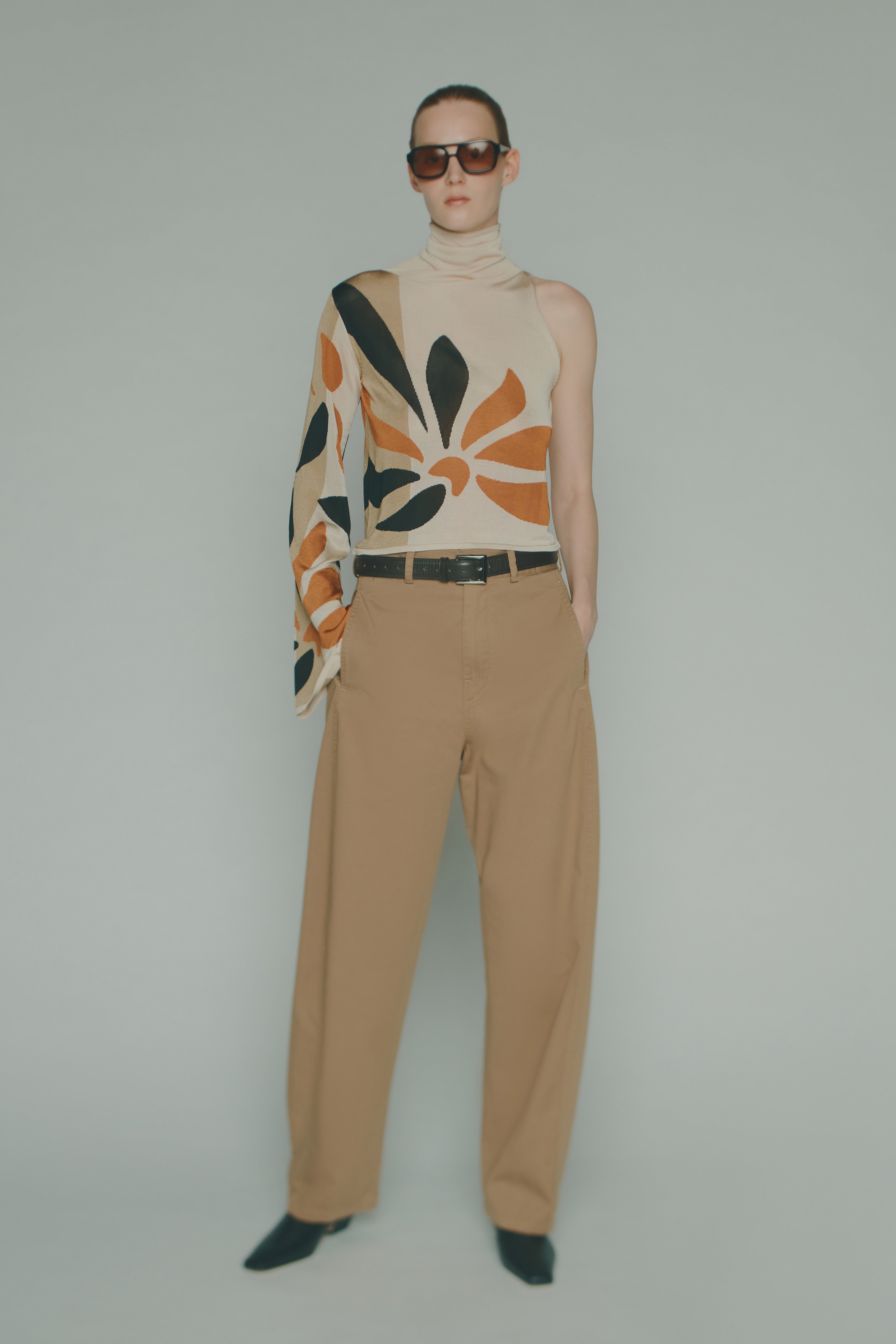 ONE-SHOULDER INLAY TOP