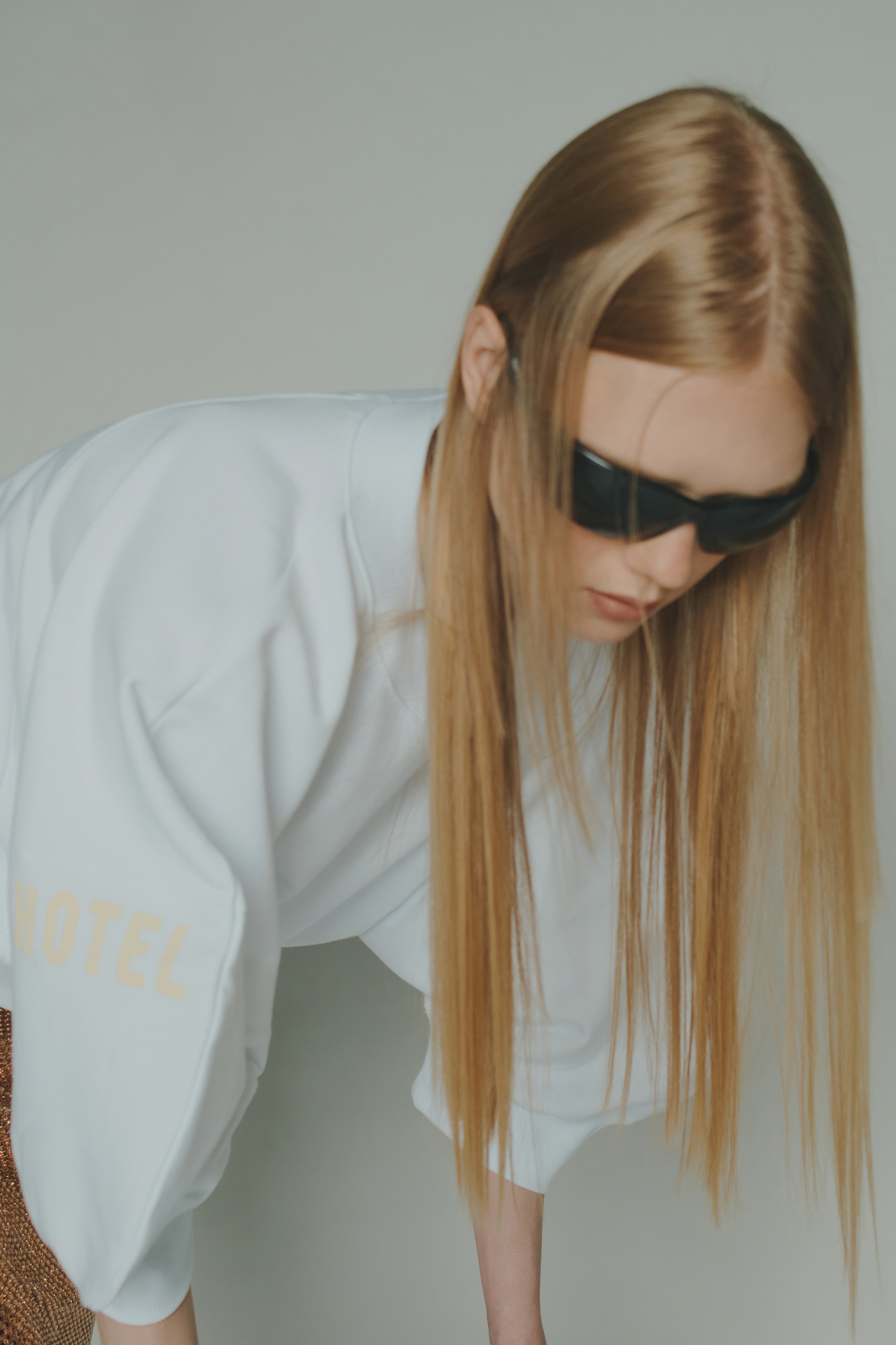 OVERSIZED LOGO SWEATSHIRT