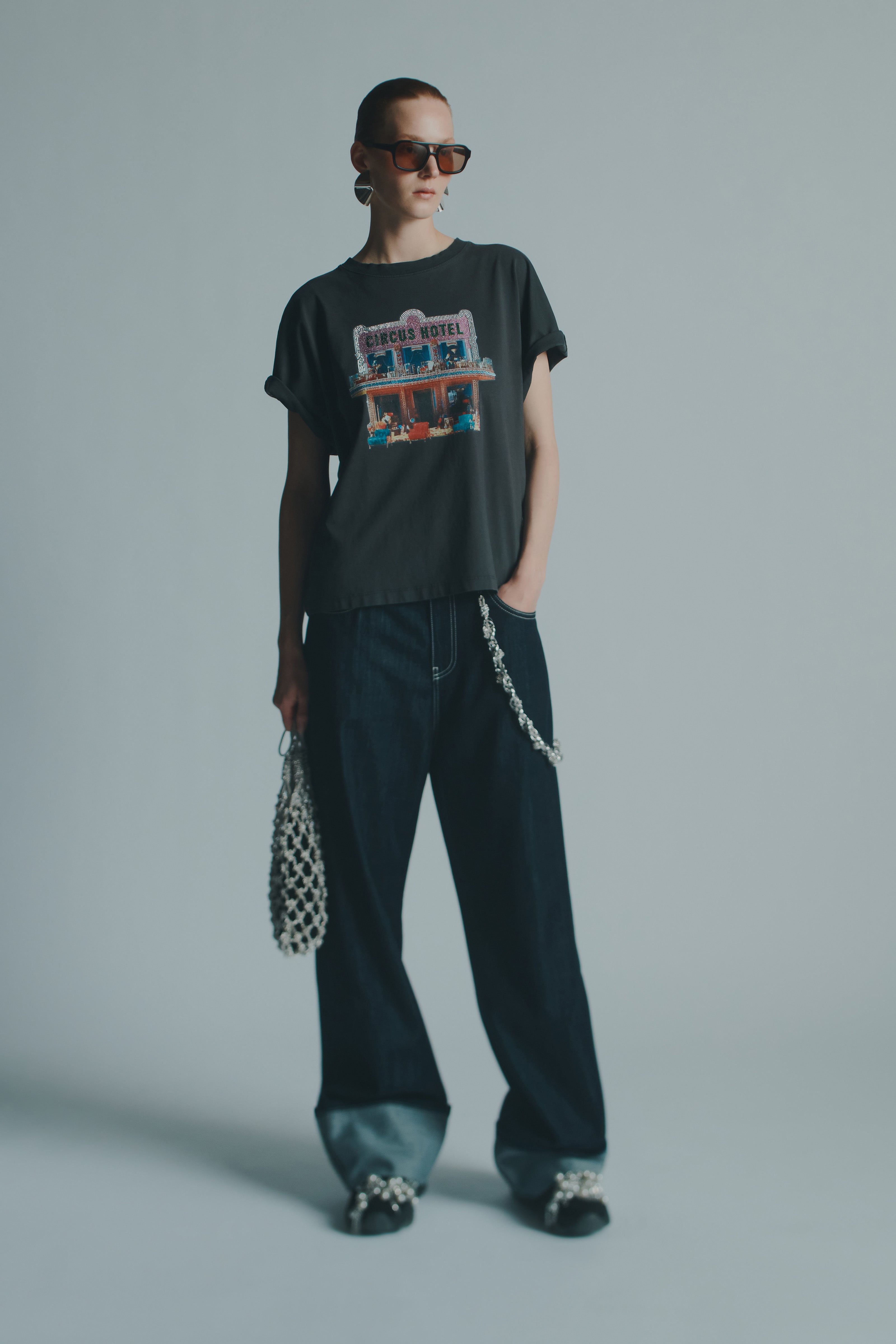 MAXI JEANS WITH TURN-UPS AND CHAIN