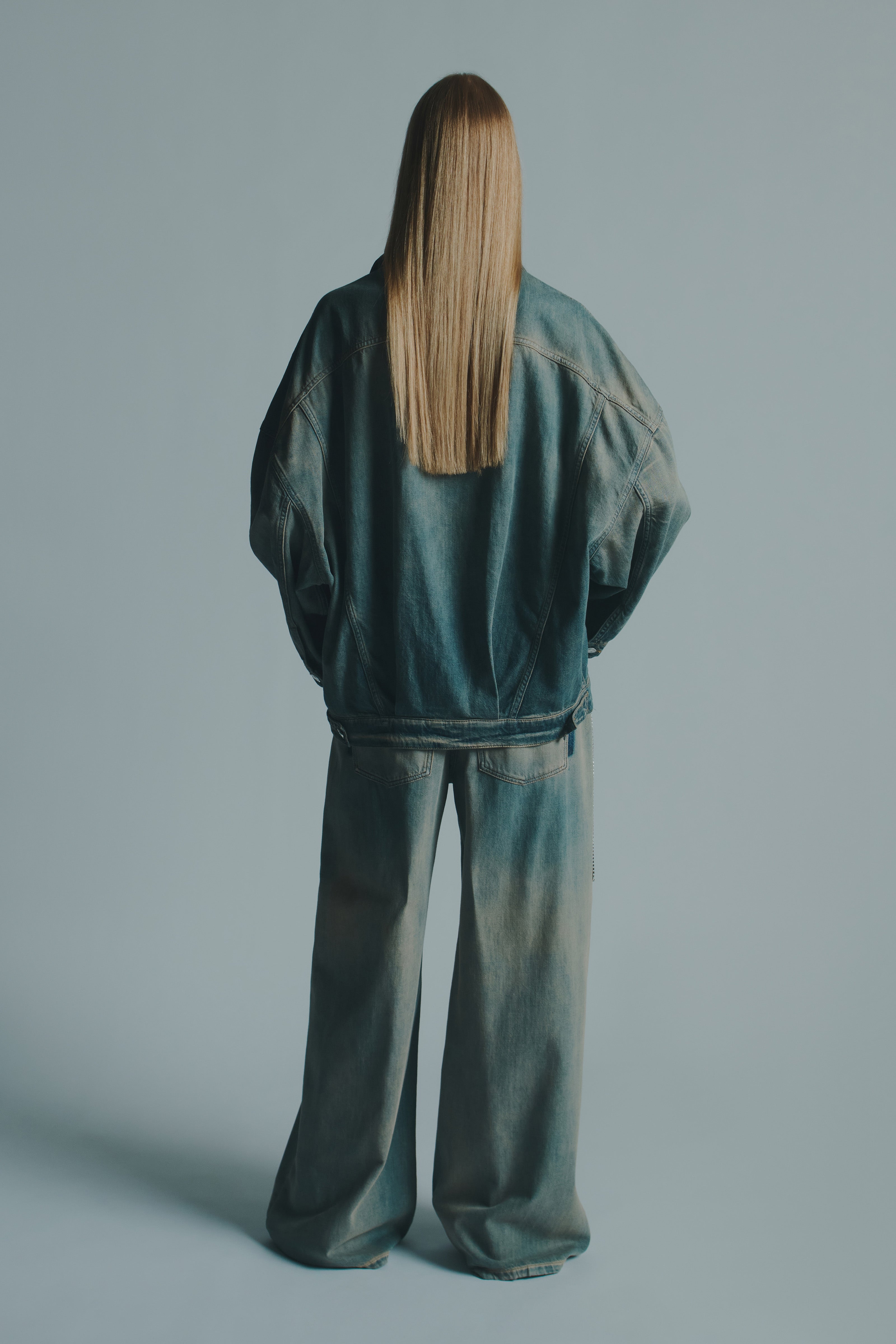 OVERSIZED DENIM JACKET