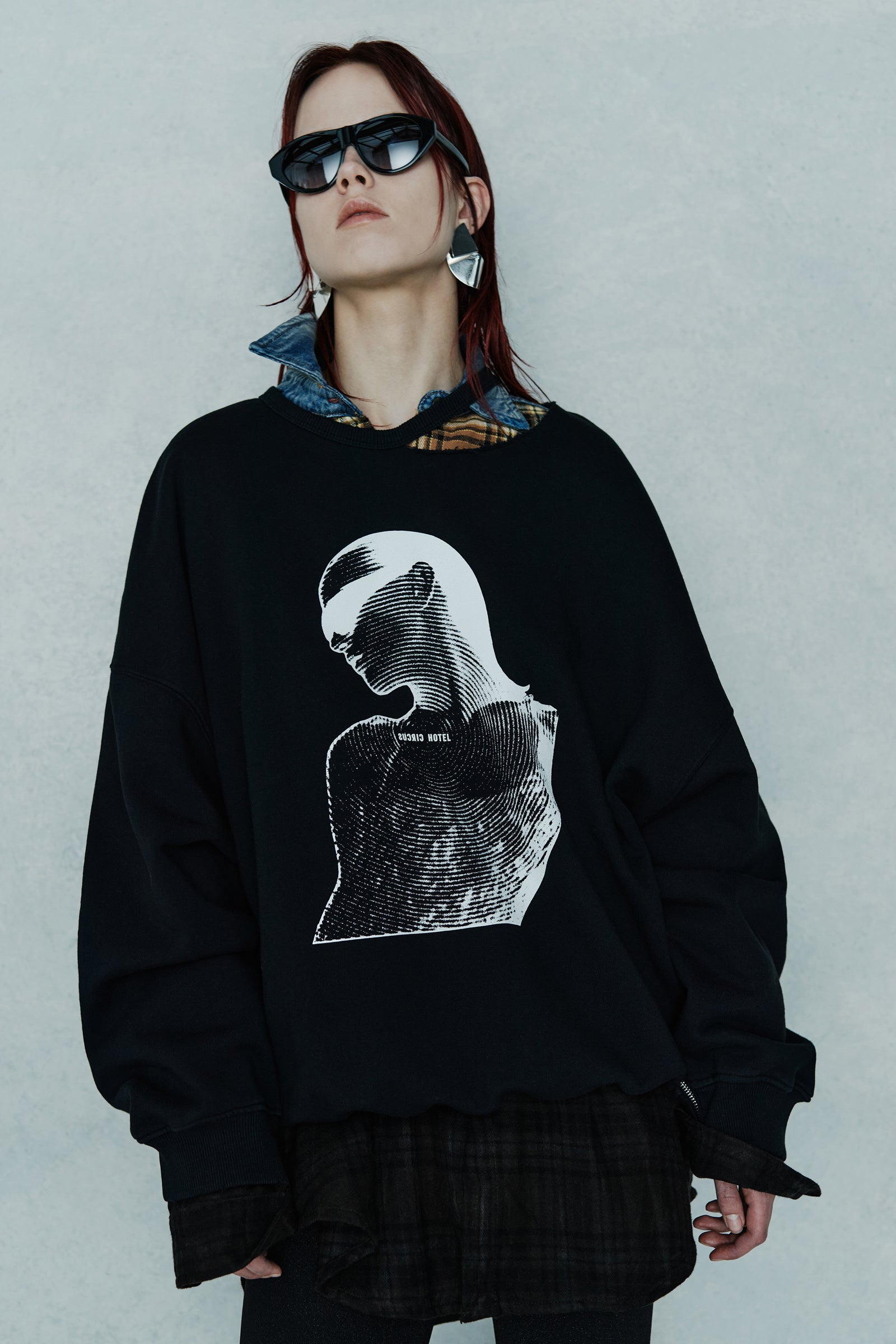 SWEATSHIRT
