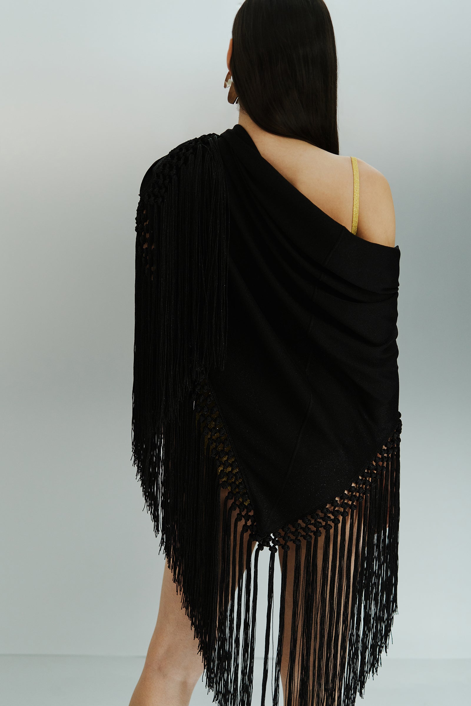 LAMÃ FRINGED MAXI SCARF