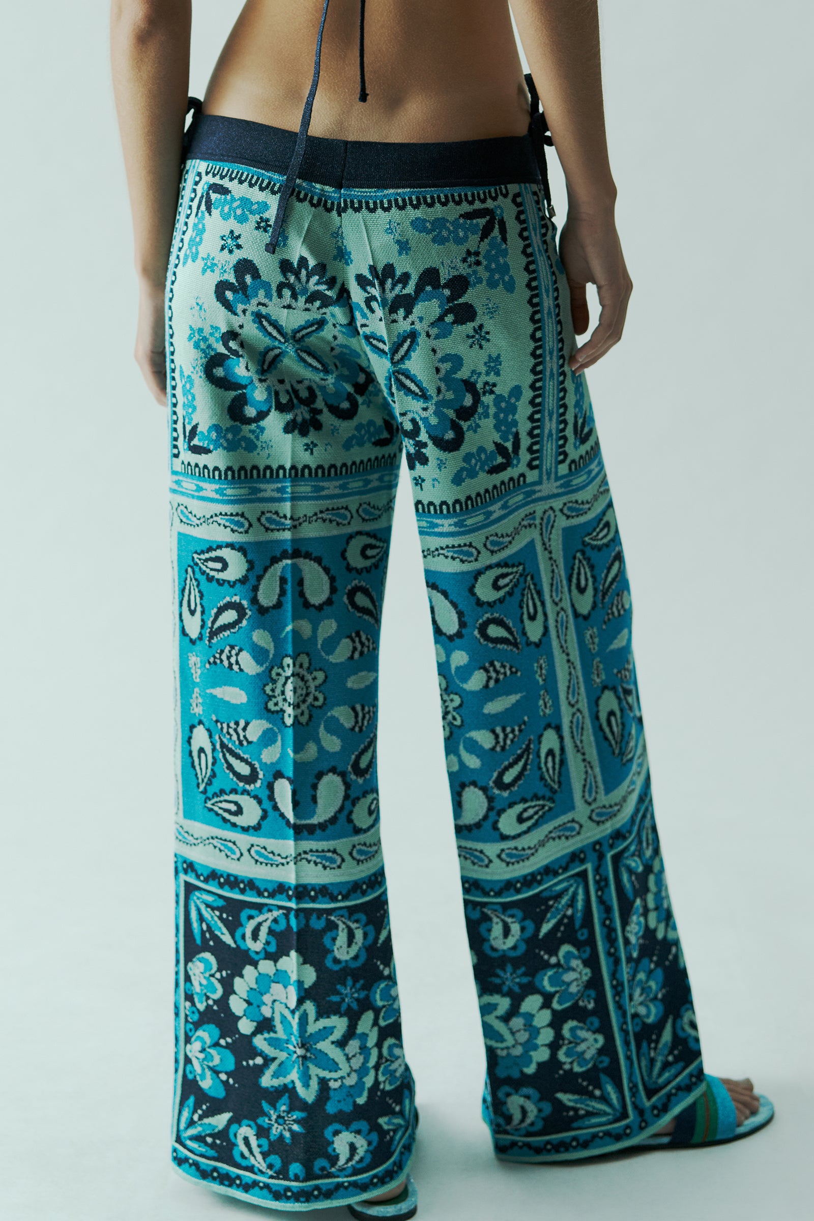 JACQUARD CROPPED TROUSERS