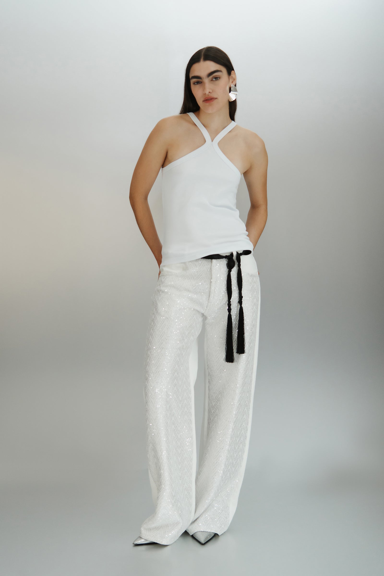 LONG NECKLINE TOP