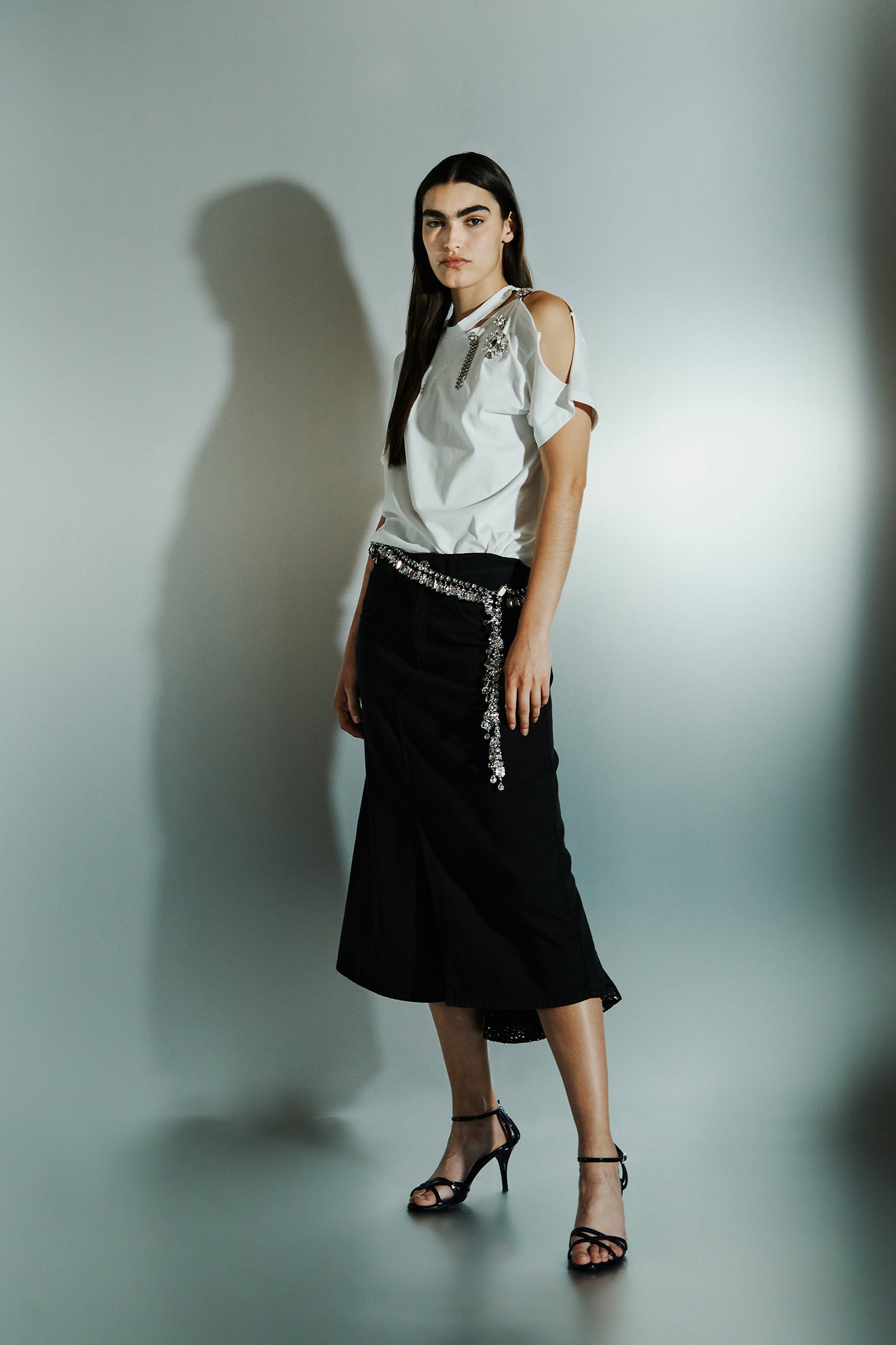 T-SHIRT CUT OUT SPALLA