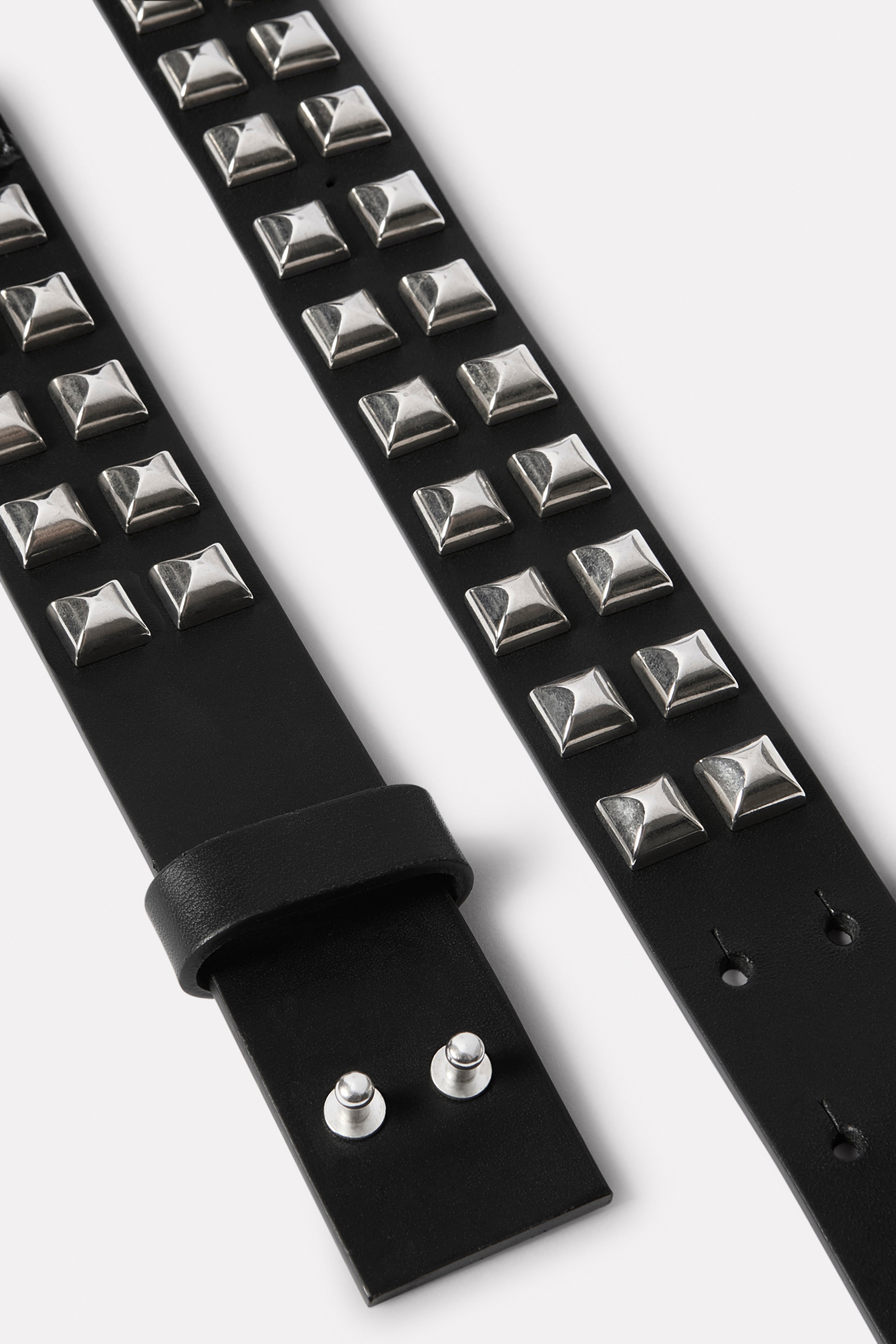 SILVER STUDDED LEATHER BELT