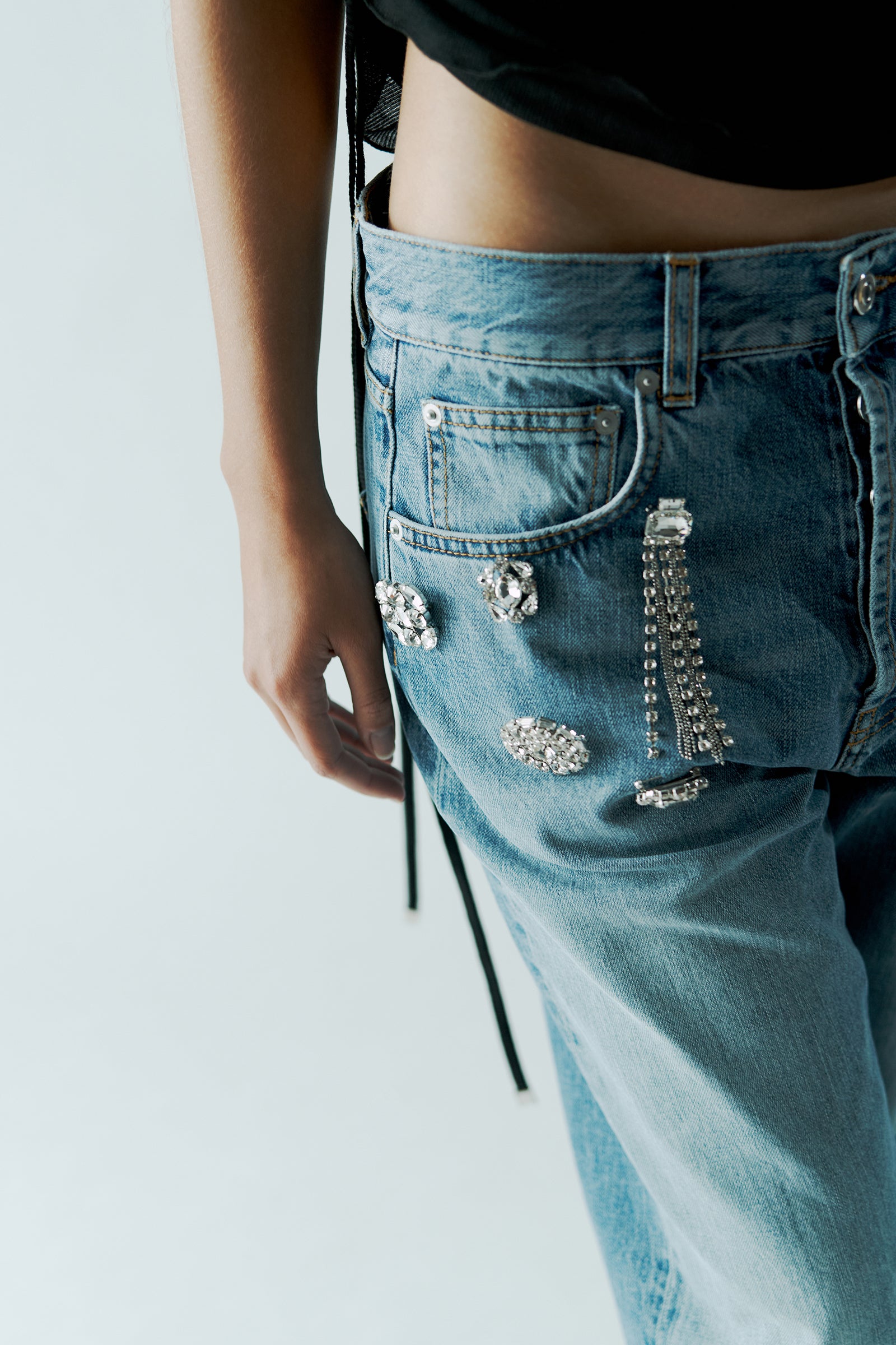 FIVE POCKET JEANS PINS