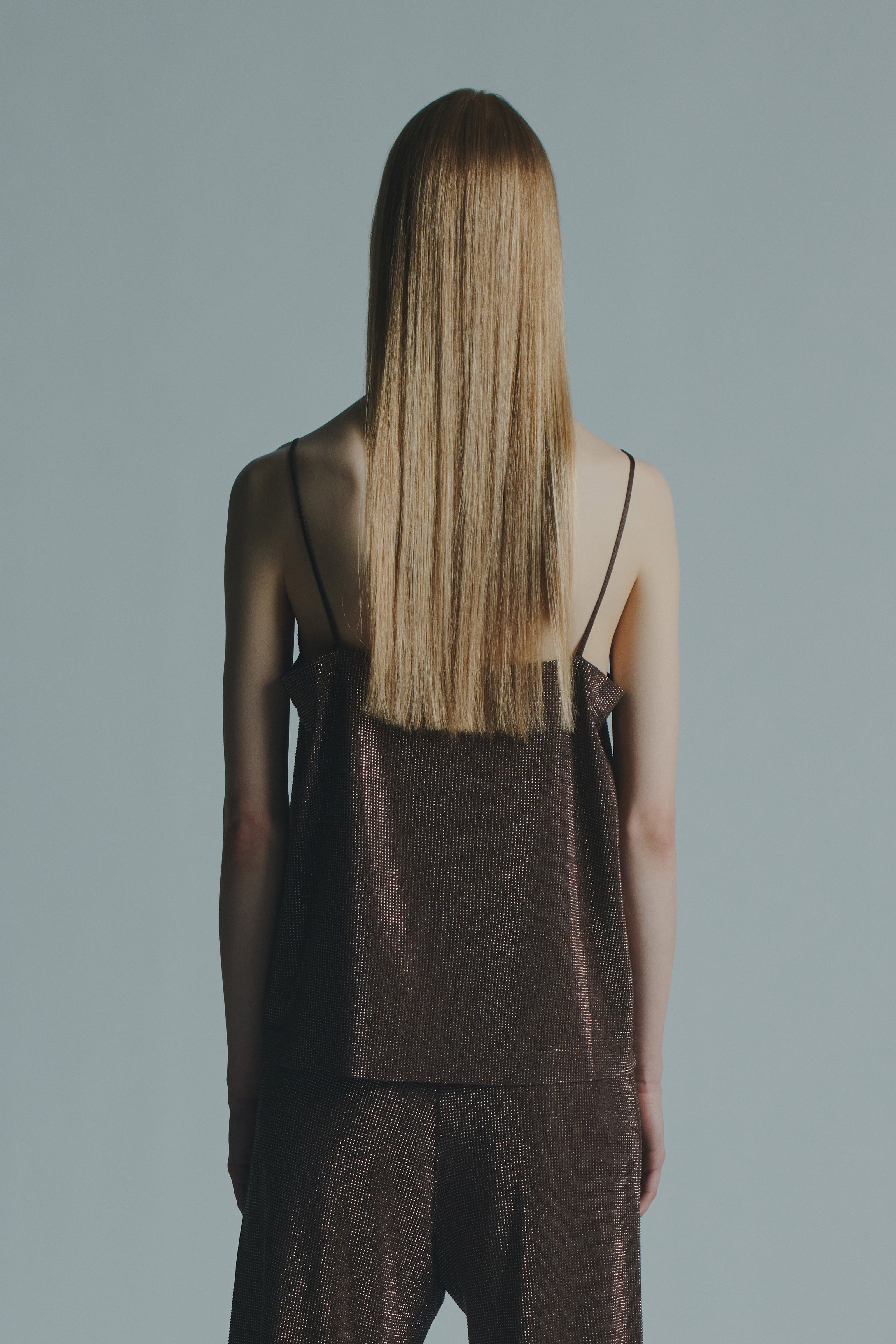 MICRO-STUDDED VISCOSE TOP