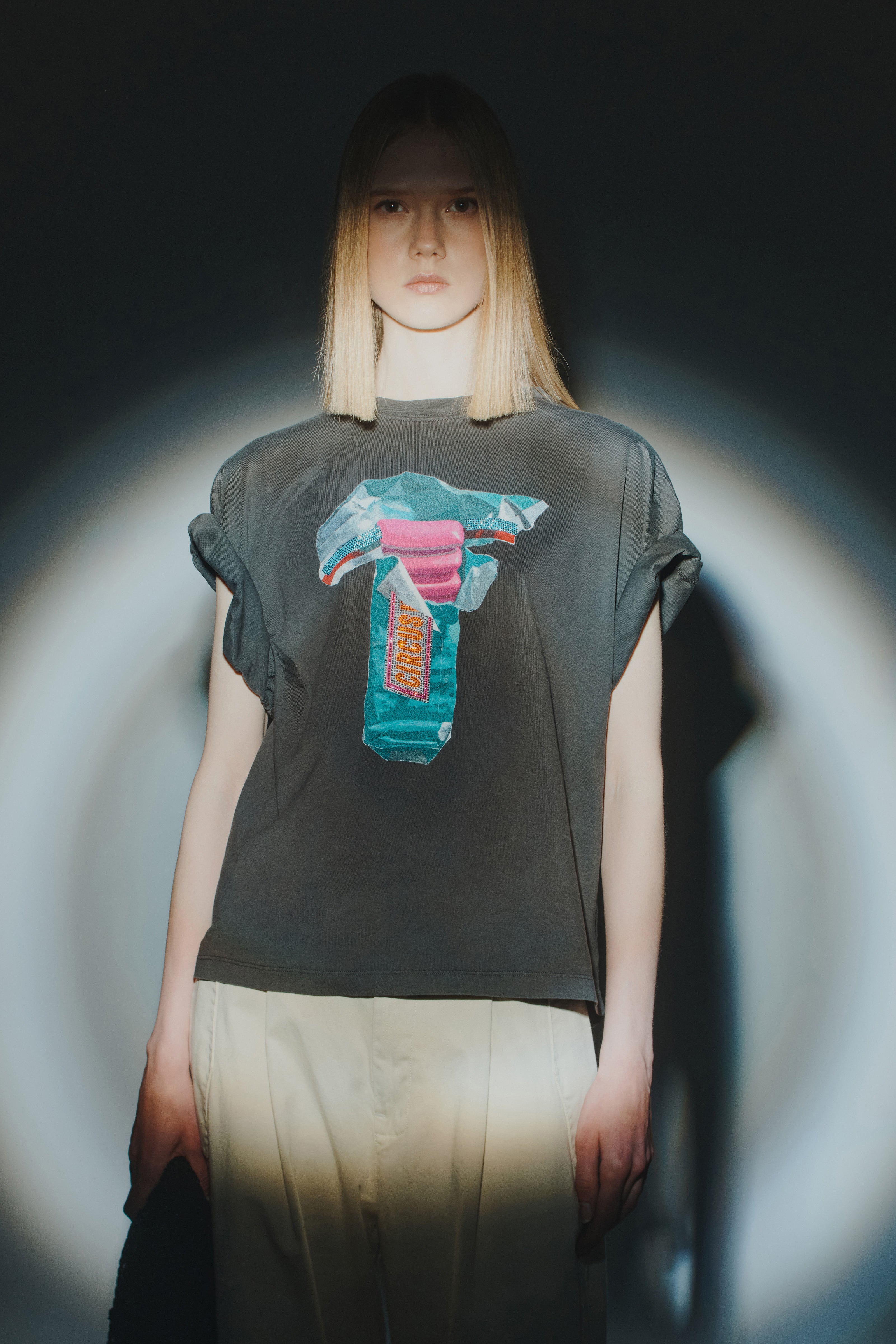 CHEWING GUM PRINT STRASS T-SHIRT