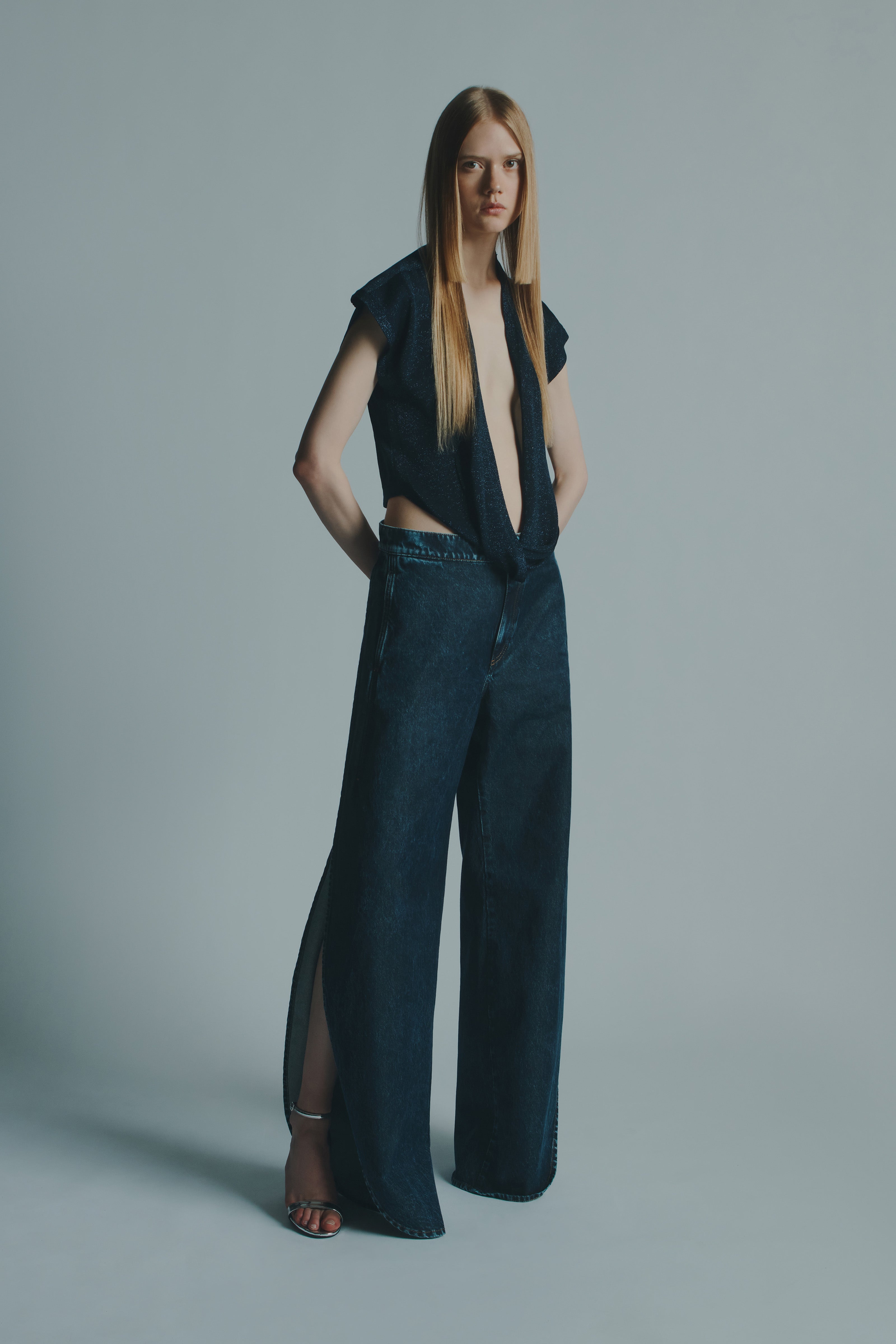 MAXI JEANS WITH SIDE SLITS