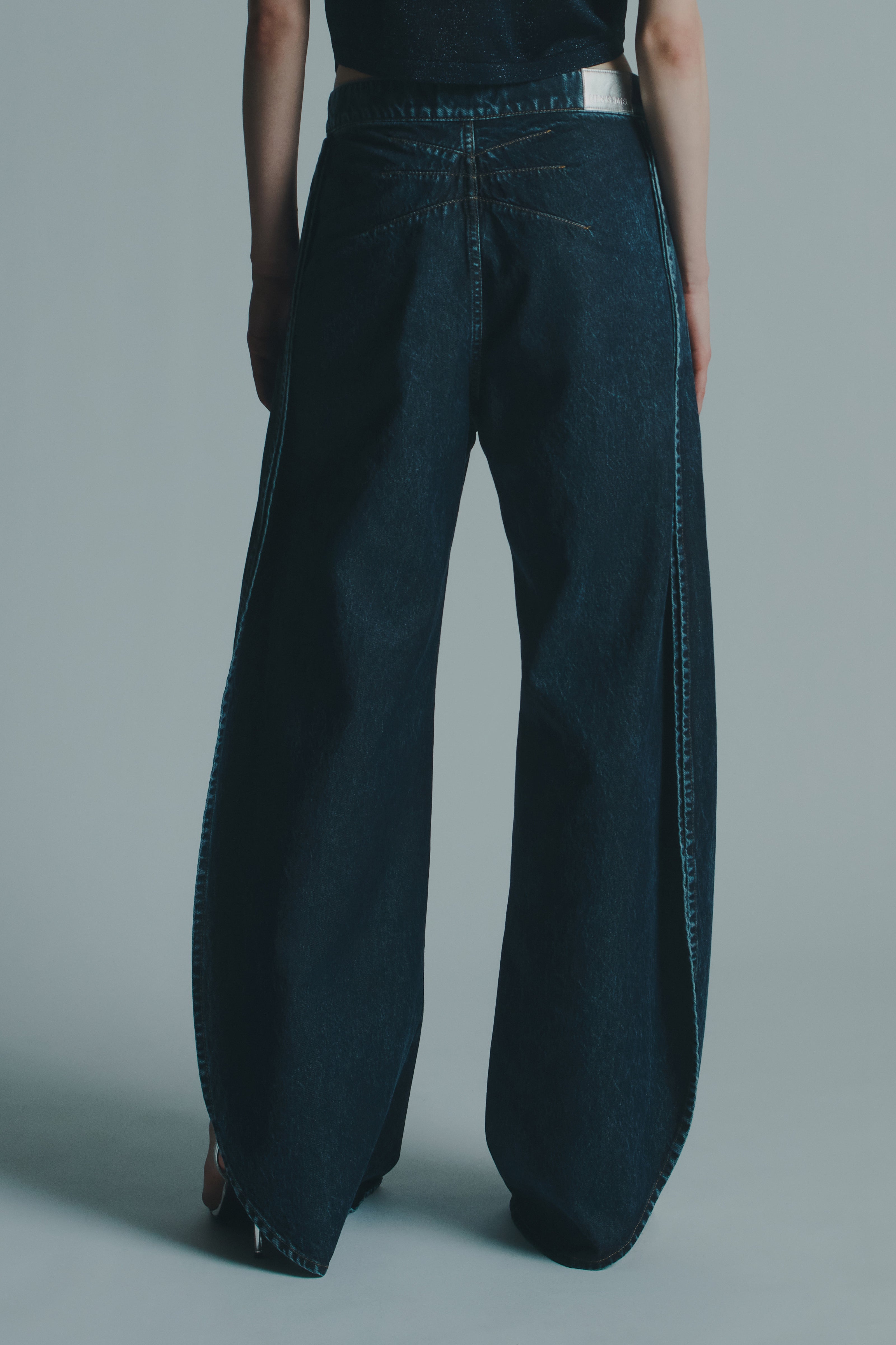 MAXI JEANS WITH SIDE SLITS