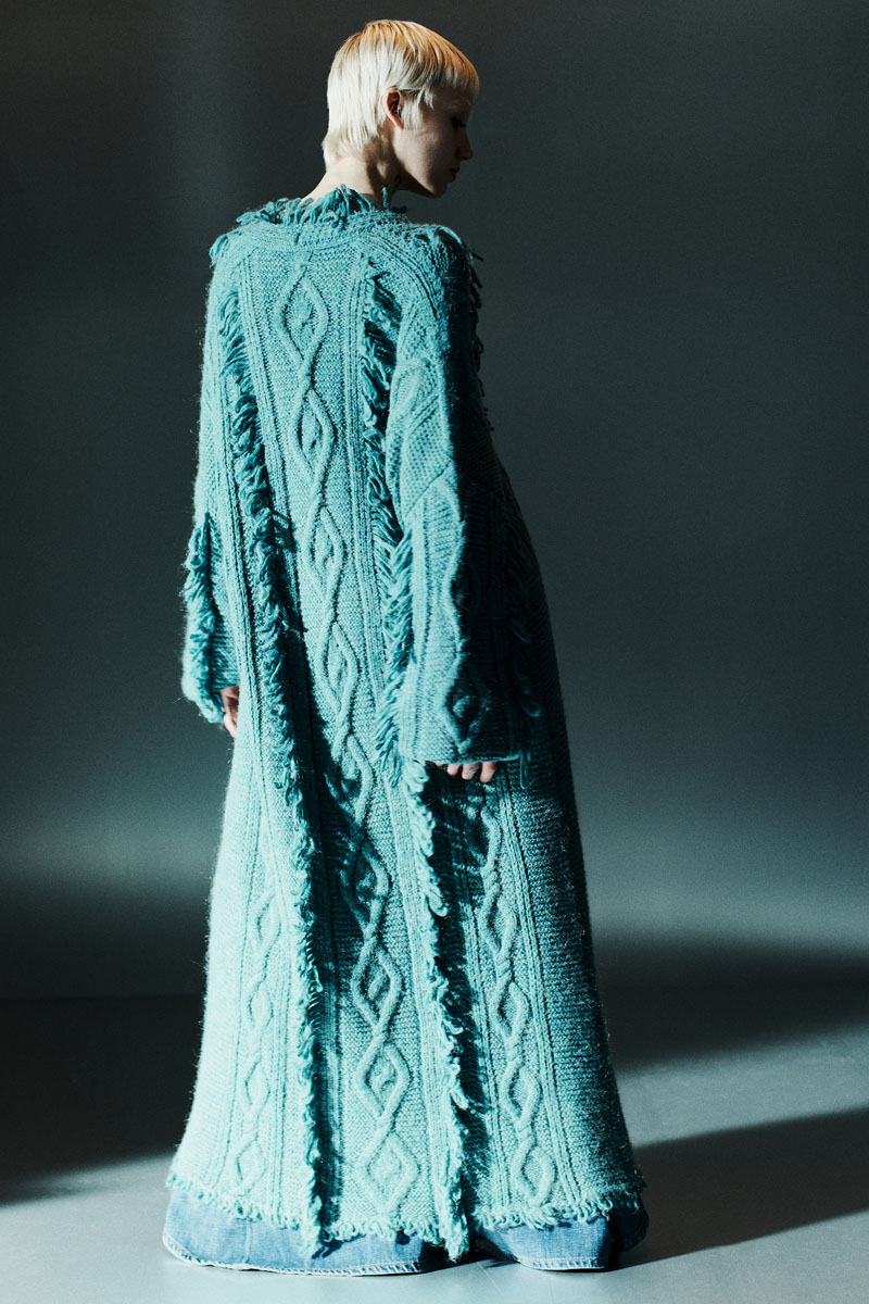 LONG OVERSIZE DIAMOND-PATTERN CARDIGAN