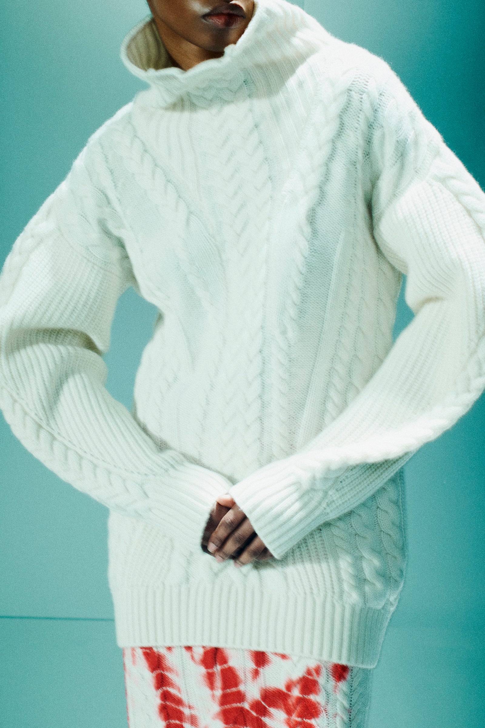 HIGH NECK SWEATER WITH CABLE-KNIT PATTERN