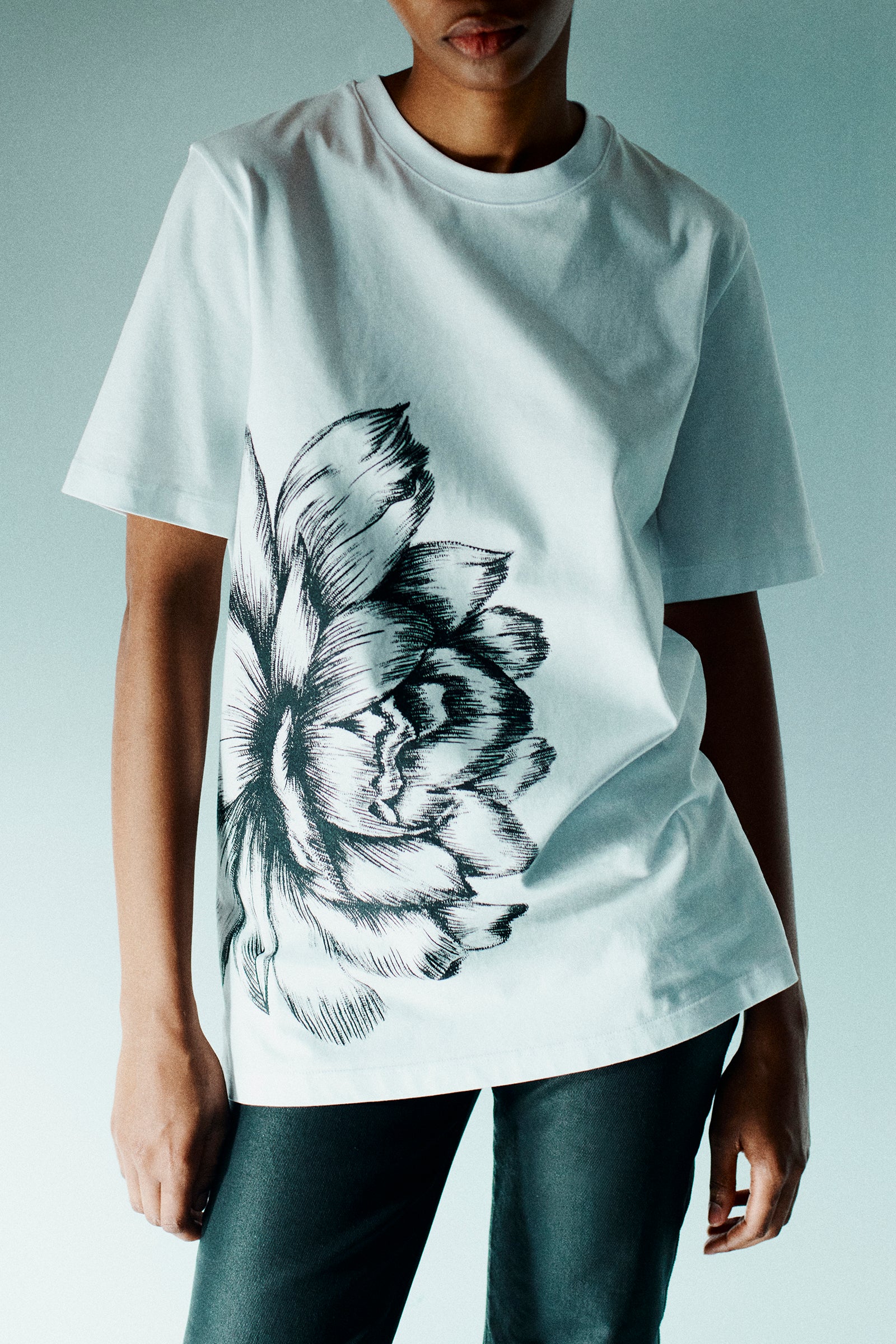 T-SHIRT WITH FLOWER PRINT