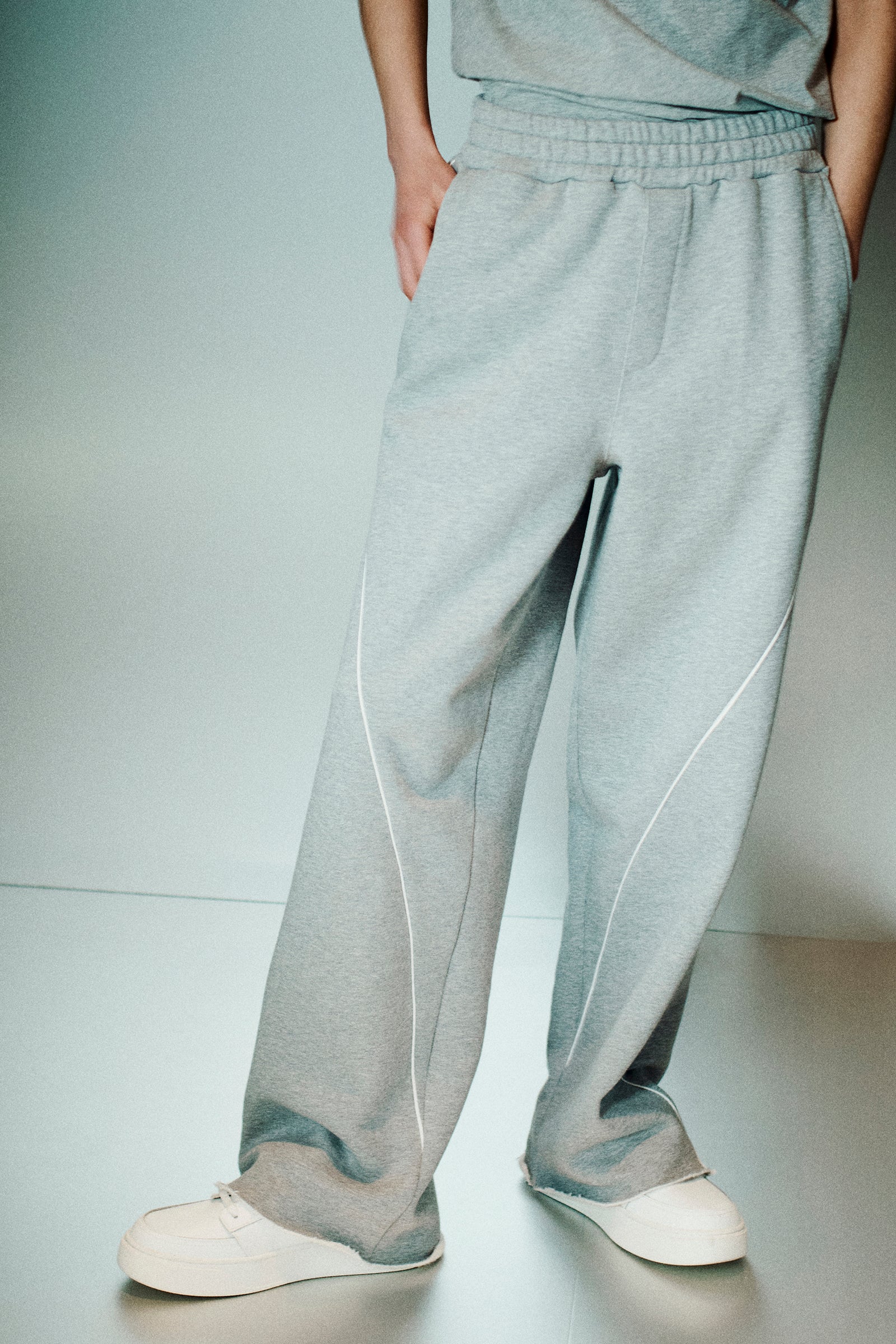 WIDE LEG TROUSERS WITH PIPING