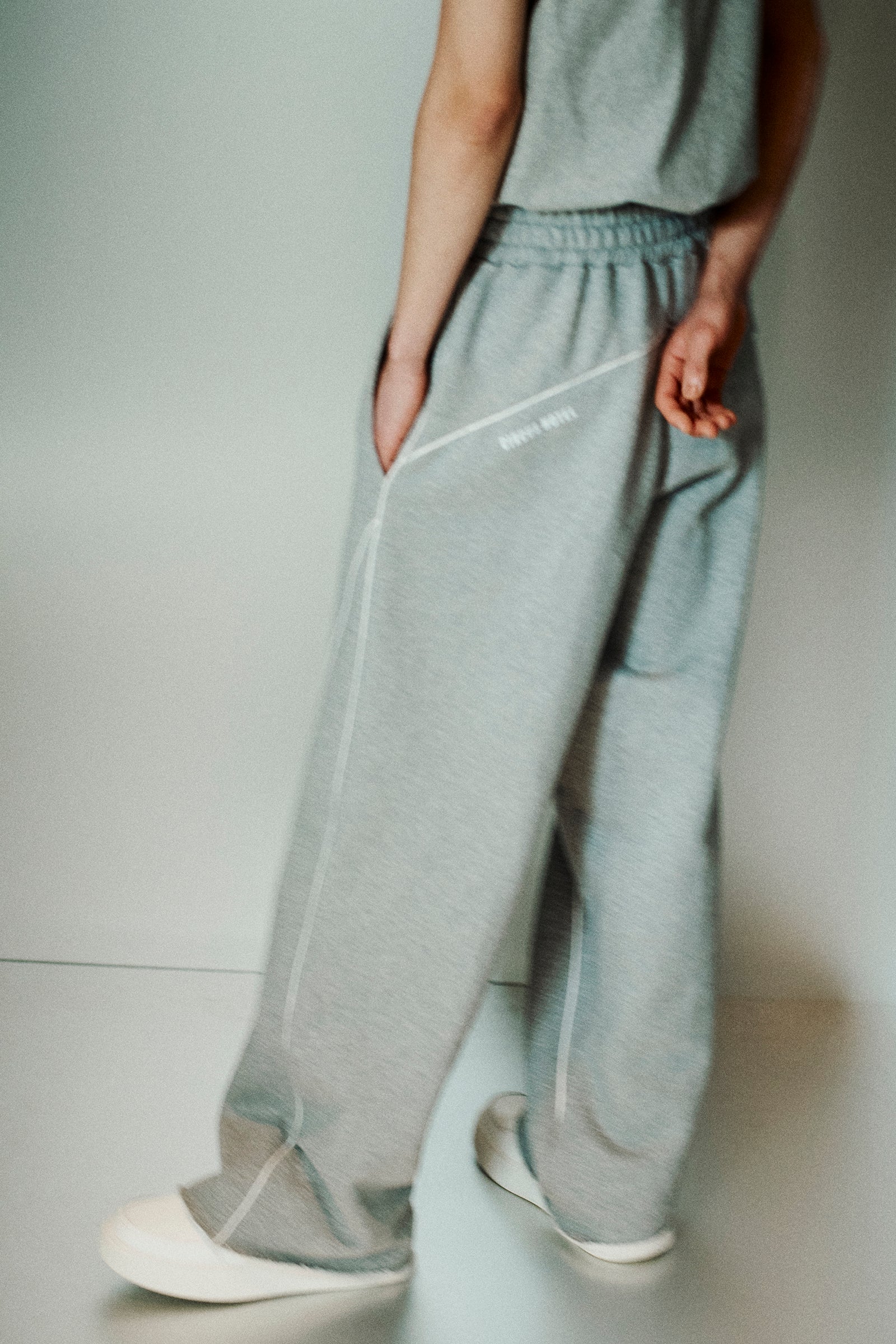 WIDE LEG TROUSERS WITH PIPING