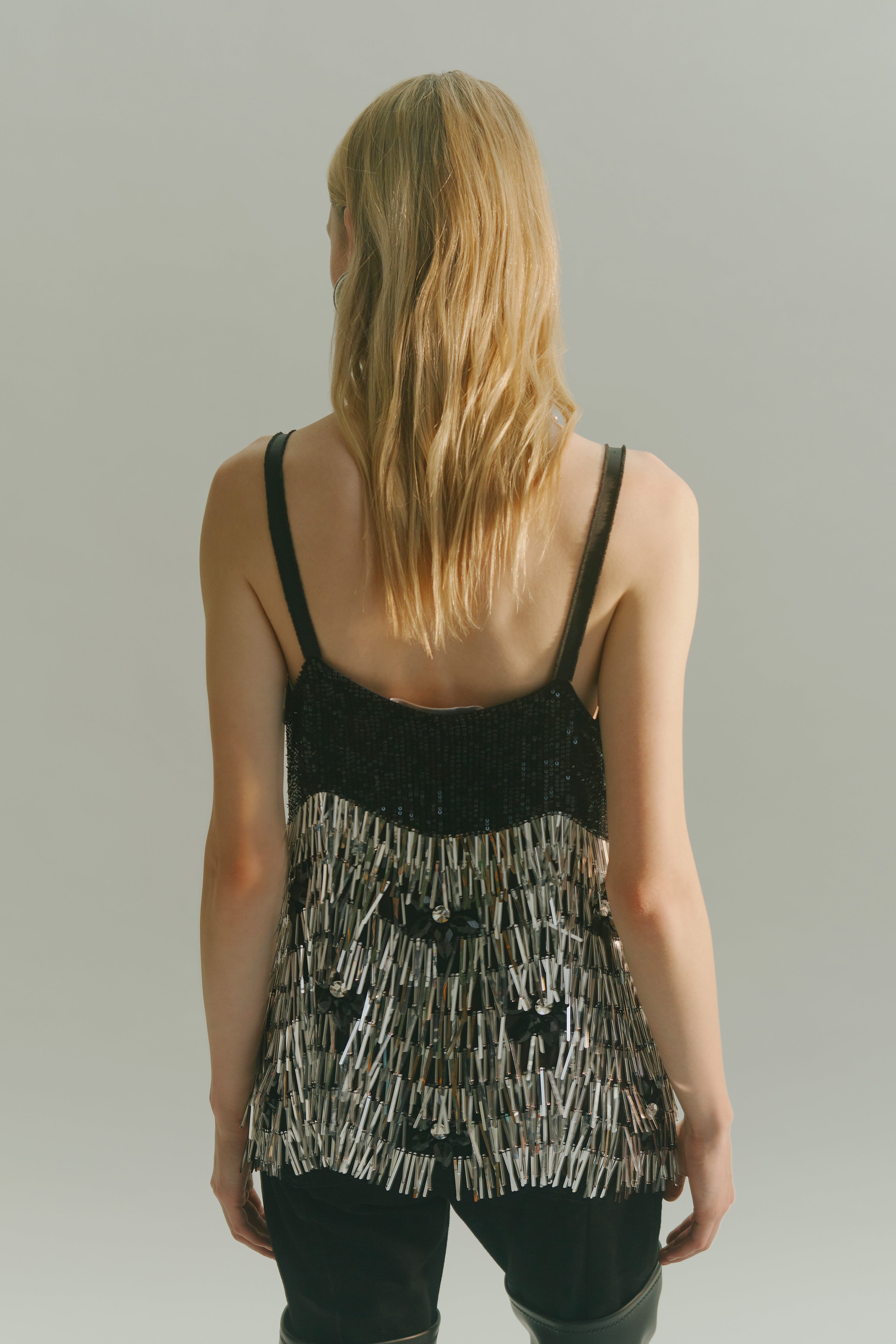 TOP-PAILLETTES-ALL-OVER