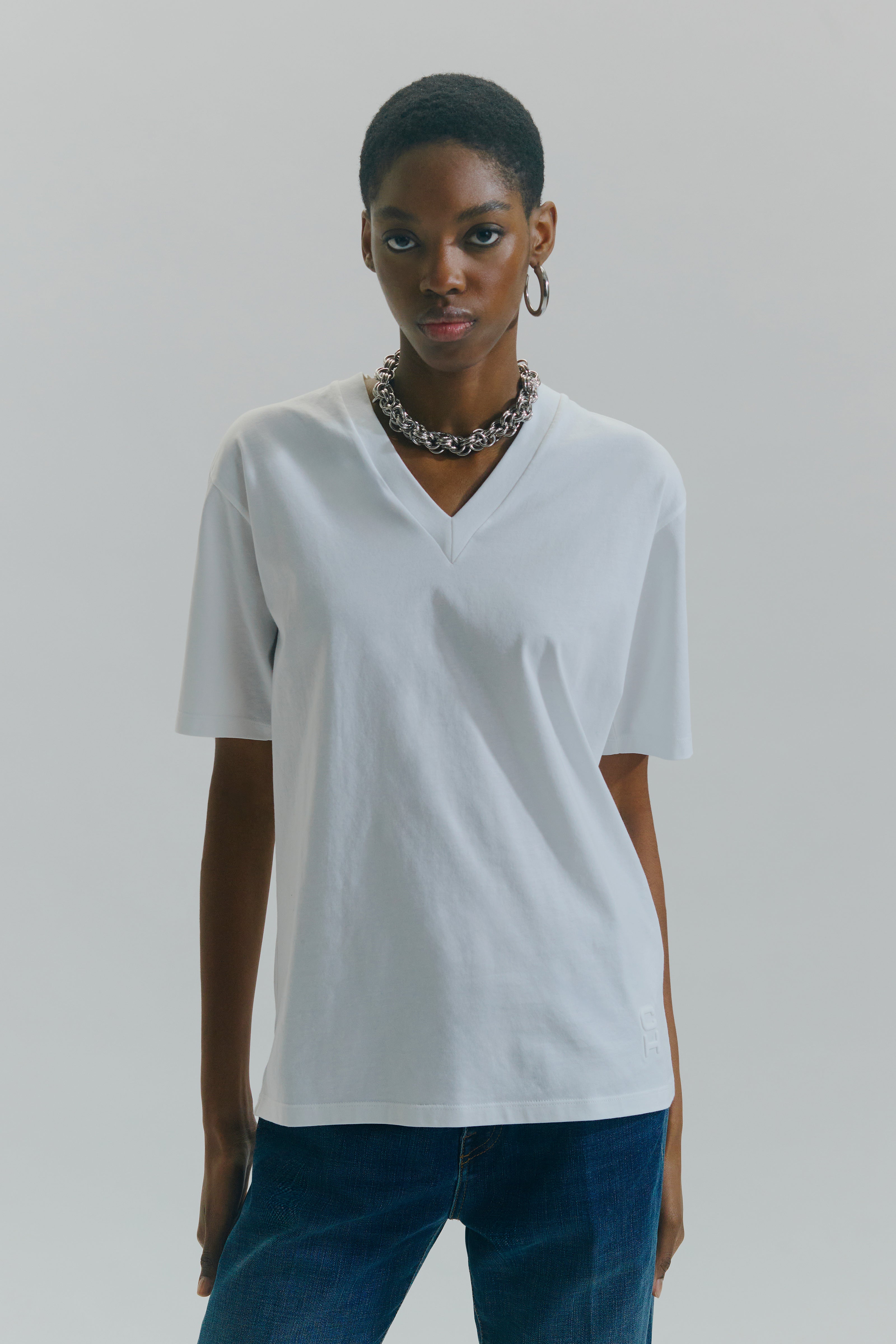 T-SHIRT-SCOLLO-V-LOGO