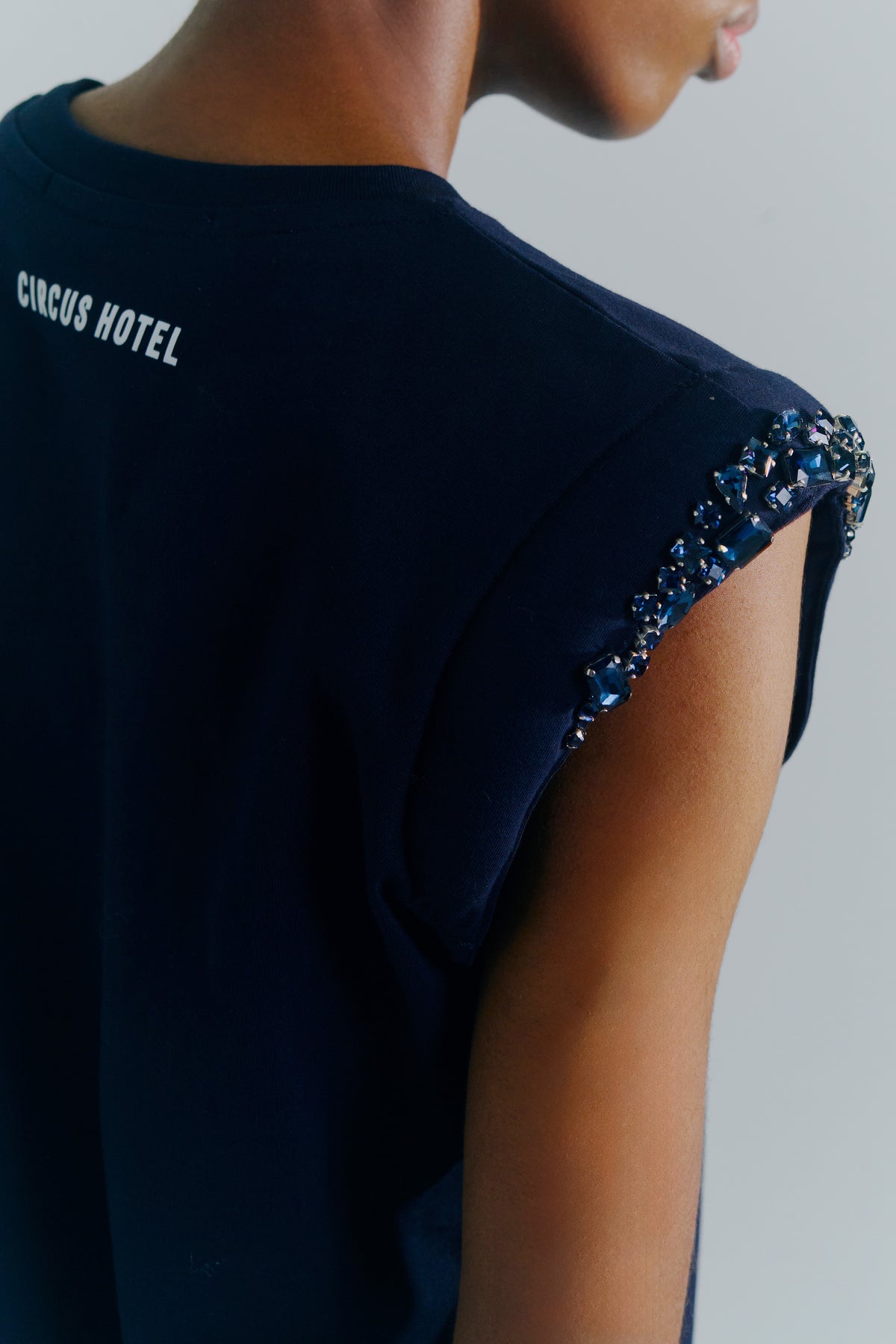 T-SHIRT-RICAMI-STRASS