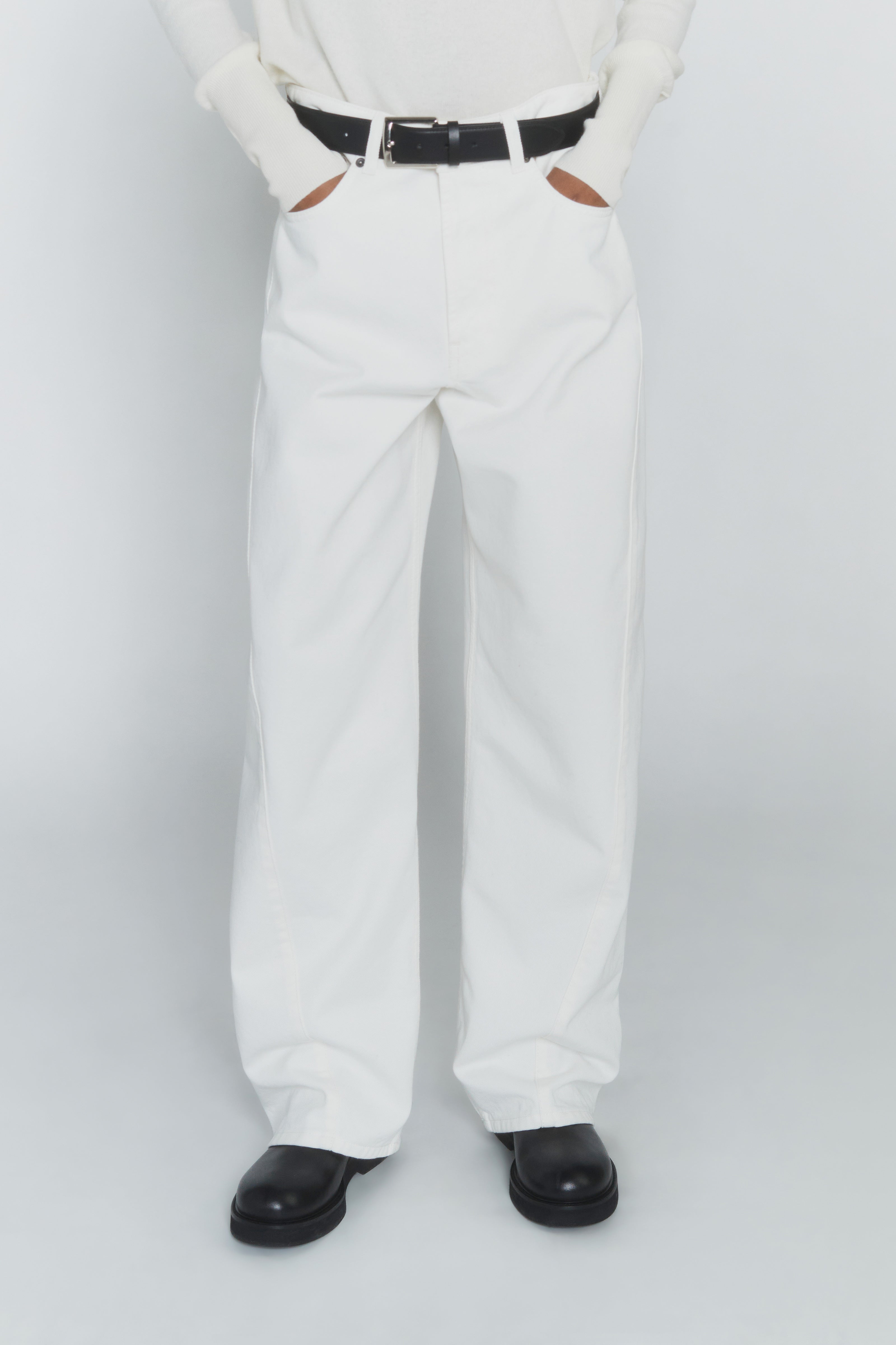 PANTALONE-DENIM-CON-FOULARD
